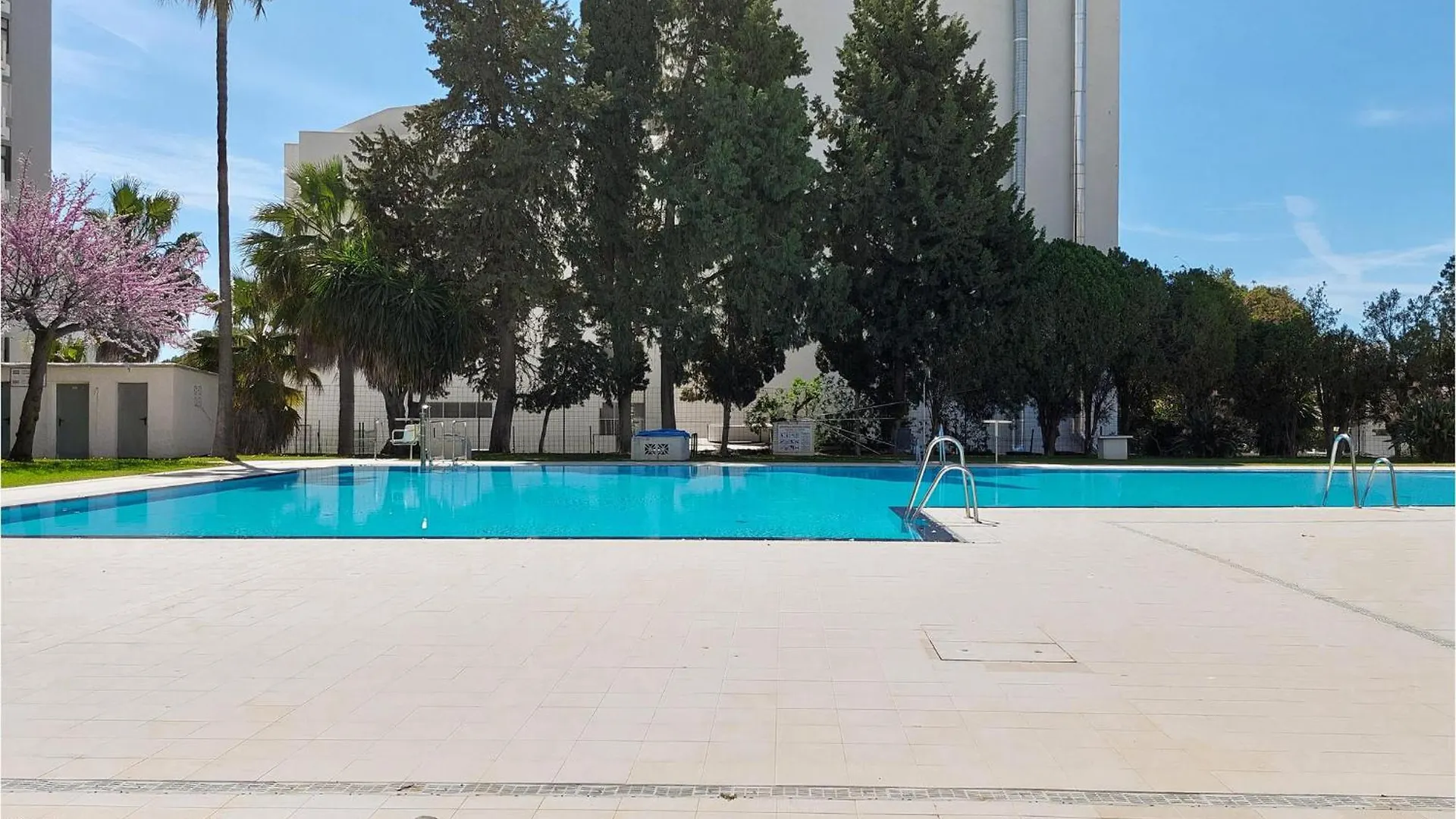 Cozy Apartment In Benalmadena Costa With Kitchen Spanien